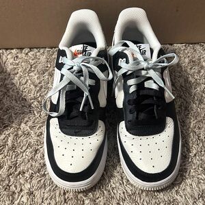 Nike Air Force 1 ‘07 LV8